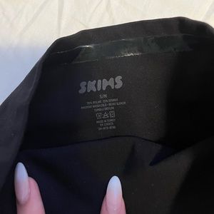 Skims Core control brief in black